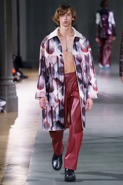 Look 14